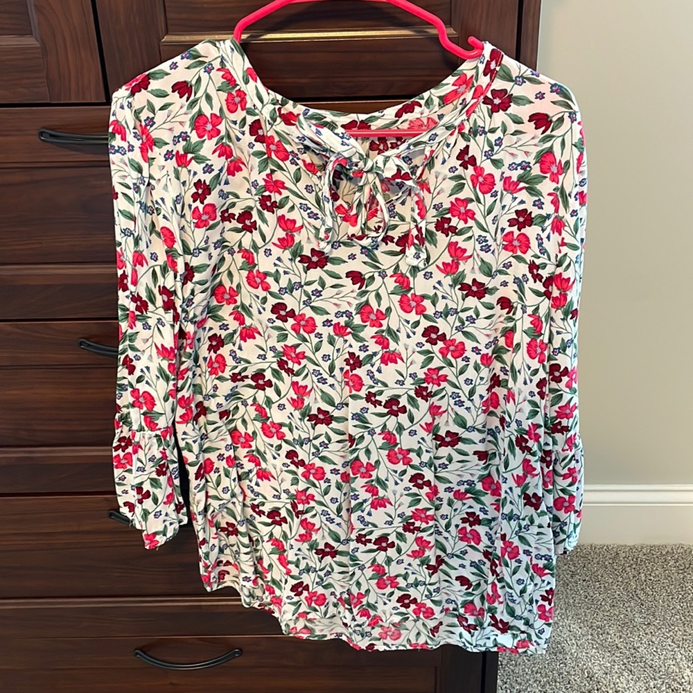 Long sleeve old navy shirt